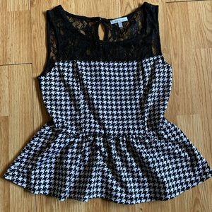 Houndstooth & Lace Top Charlotte Russe